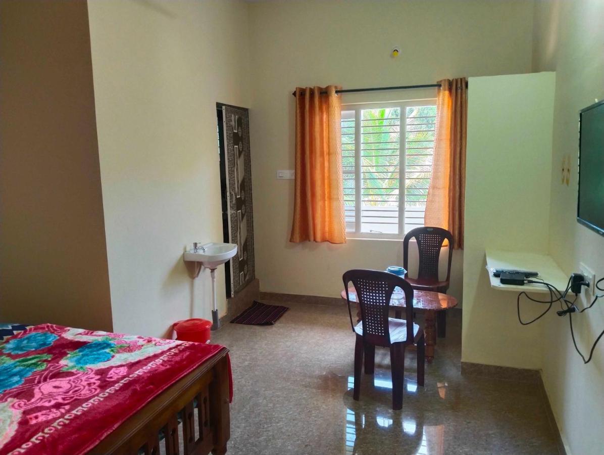 Hotel Oyo 8206 K J Residency Mysore Esterno foto